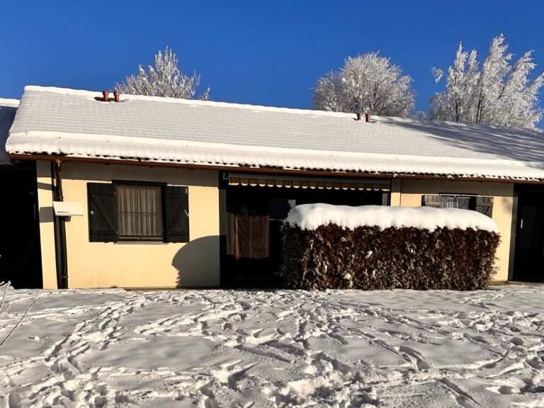 Ferienhaus im Winter
