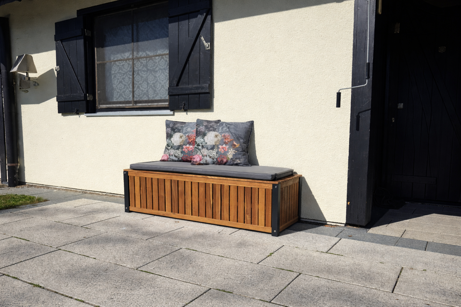 Sitzbank_Terrasse_Ferienhaus_Grundmann_Allgäu_Lechbruck