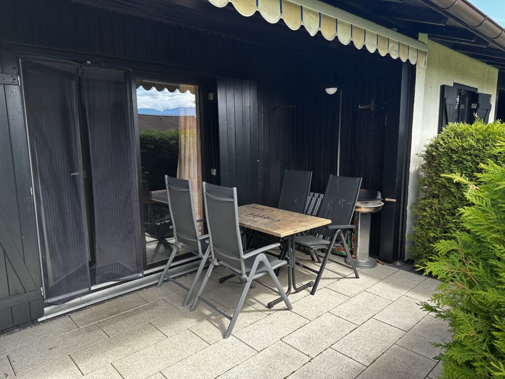 Sonnige Terrasse am Ferienhaus Grundmann in Lechbruck am See